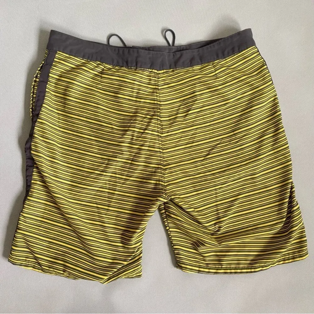 VICTORINOX Gray Yellow Striped Swim Board Shorts Men’s Size XL